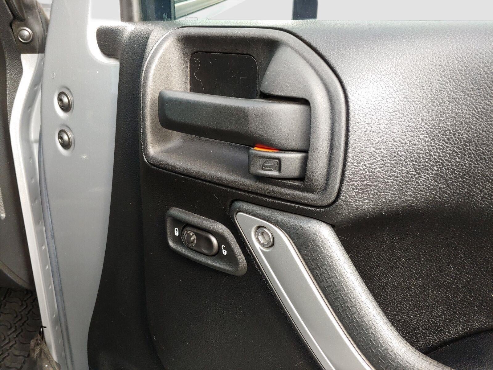 2013 Jeep Wrangler Sahara