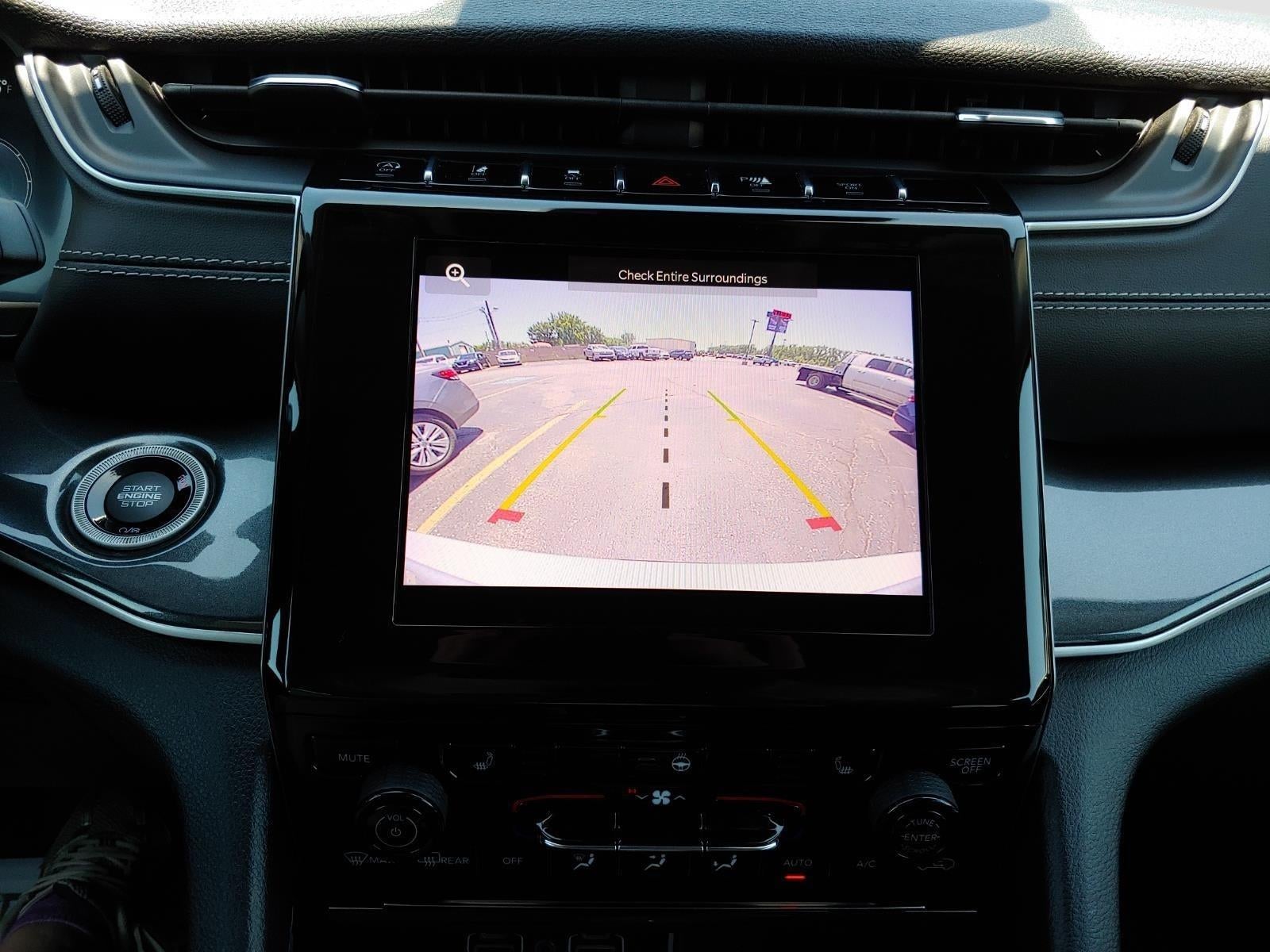 2023 Jeep Grand Cherokee L Laredo