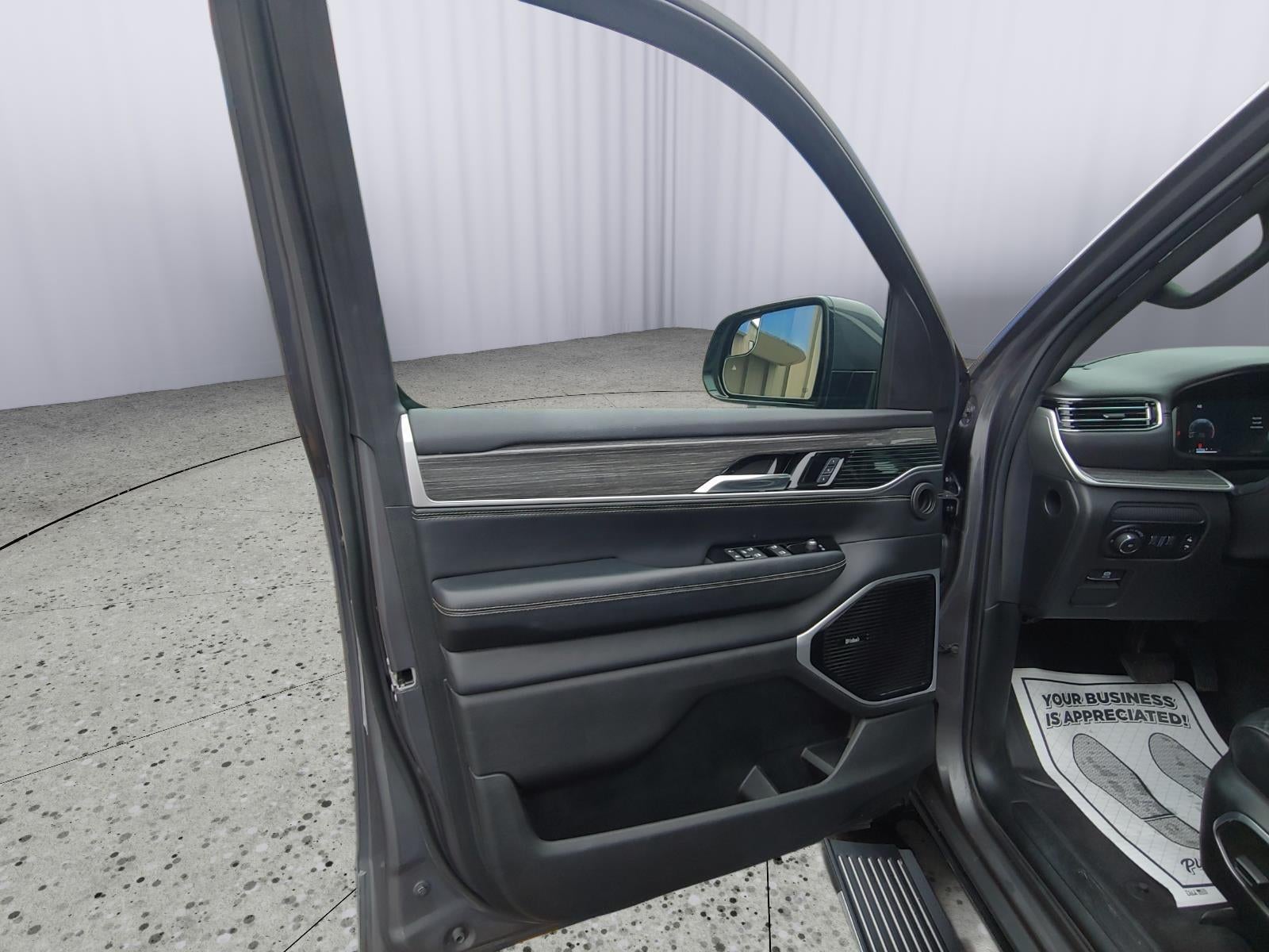 2022 Jeep Wagoneer Series III