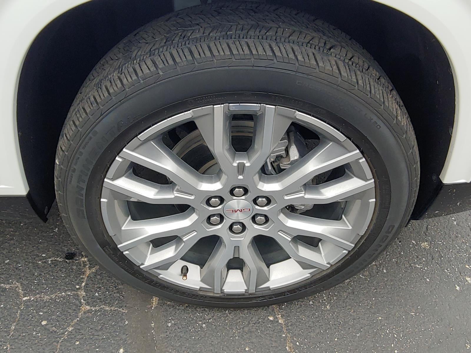 2024 GMC Acadia Denali