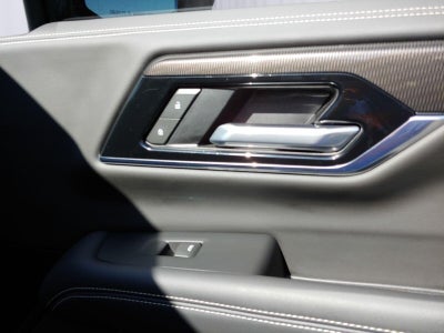 2025 GMC Yukon Elevation