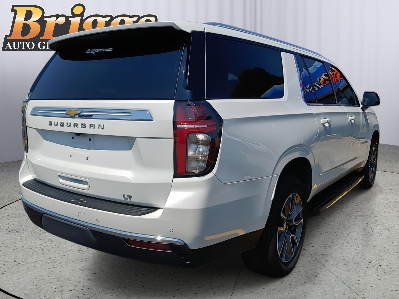 2023 Chevrolet Suburban LT