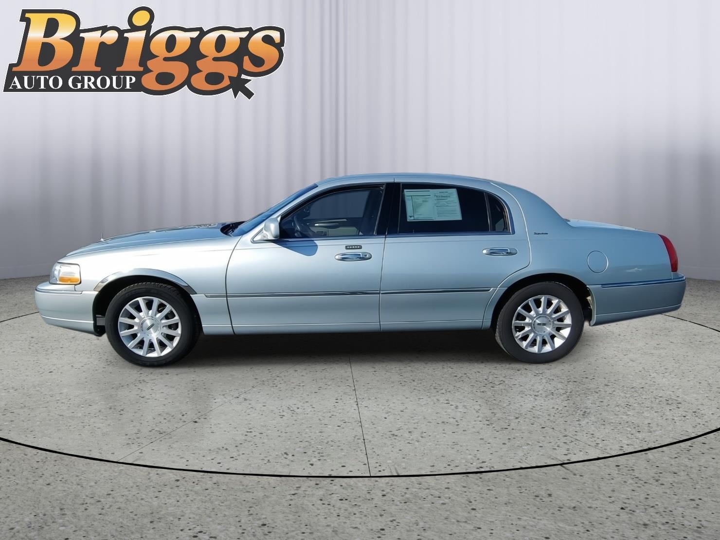 2007 Lincoln Town Car Signature