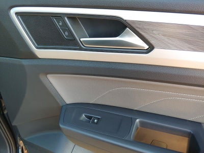 2021 Volkswagen Atlas Cross Sport 2.0T SE w/Technology
