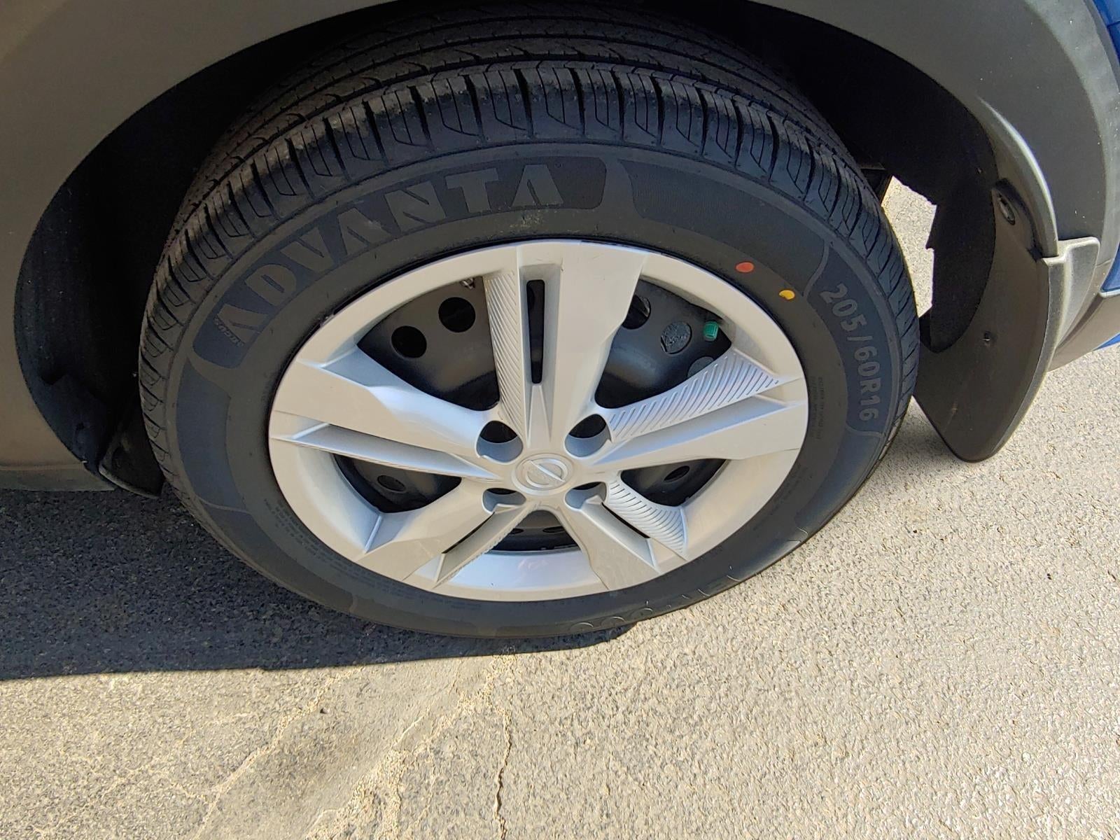 2023 Nissan Kicks S