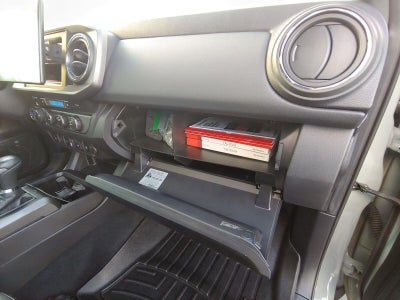 2022 Toyota Tacoma 4WD SR5