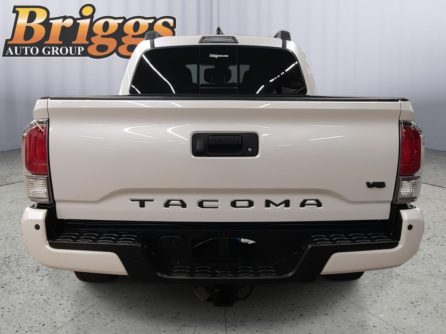 2022 Toyota Tacoma 2WD SR5