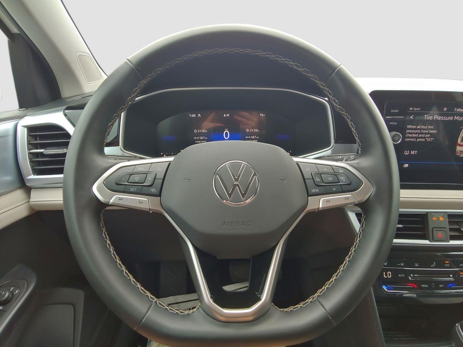 2025 Volkswagen Taos SE