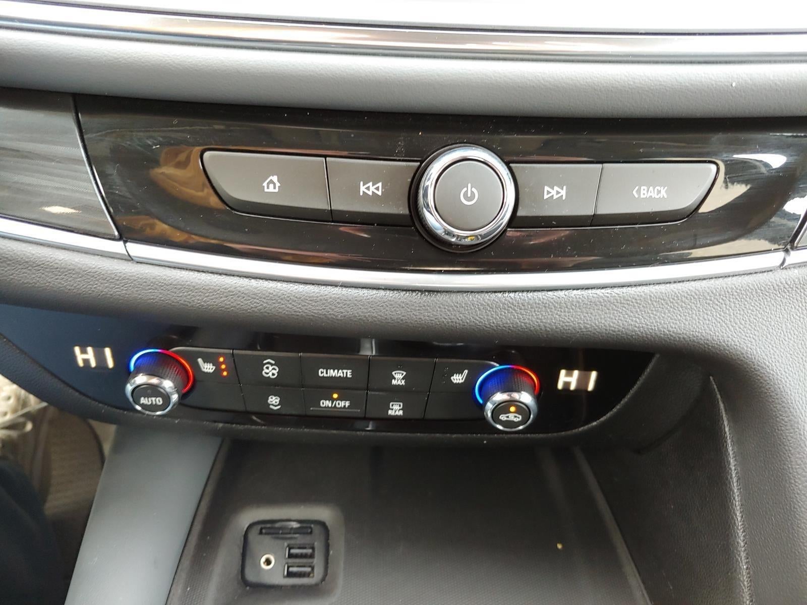 2021 Buick Enclave Essence