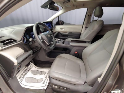 2022 Toyota Sienna XLE