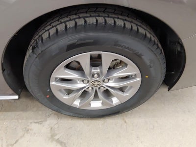 2022 Toyota Sienna XLE