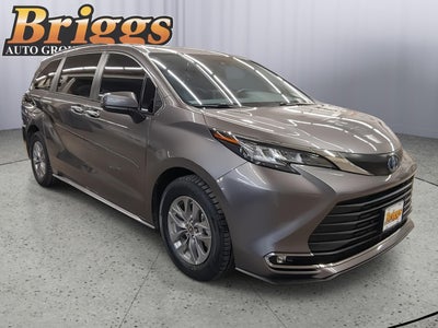 2022 Toyota Sienna XLE