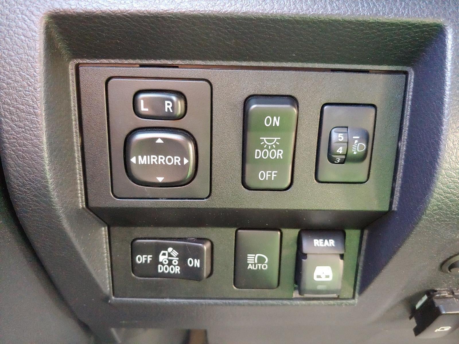 2018 Toyota Tundra 4WD SR5