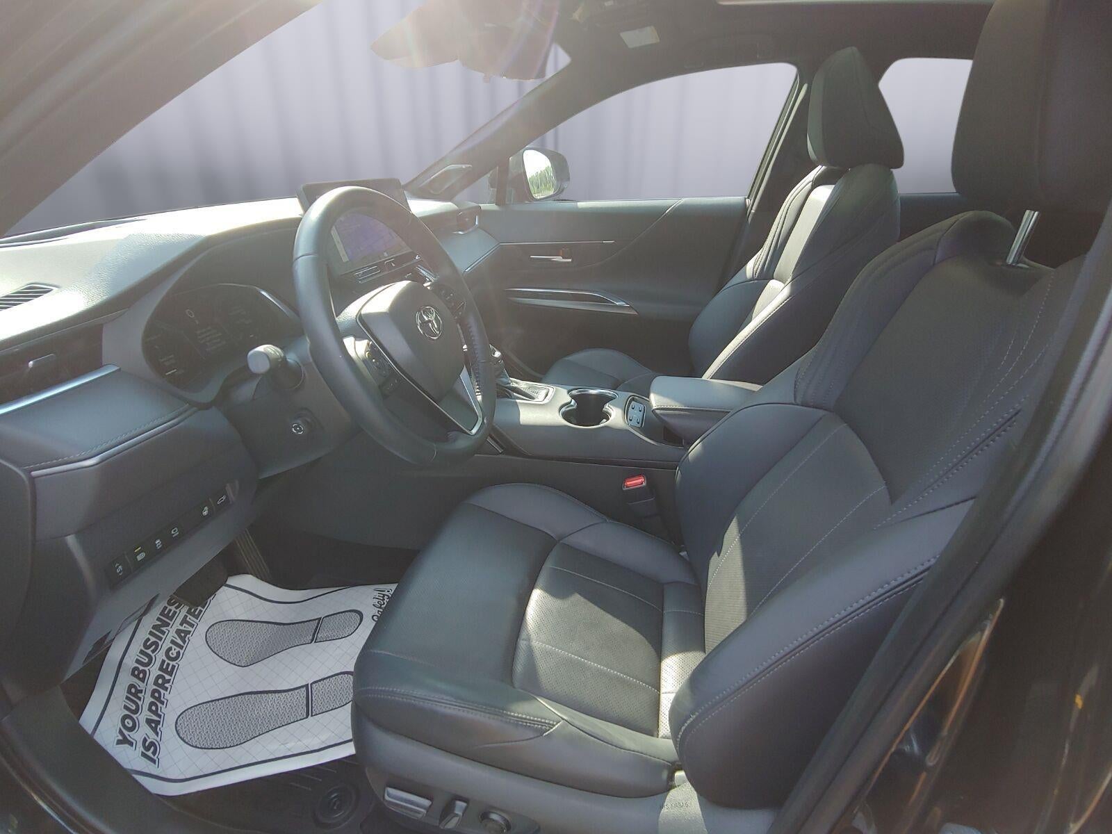 2024 Toyota Venza LE