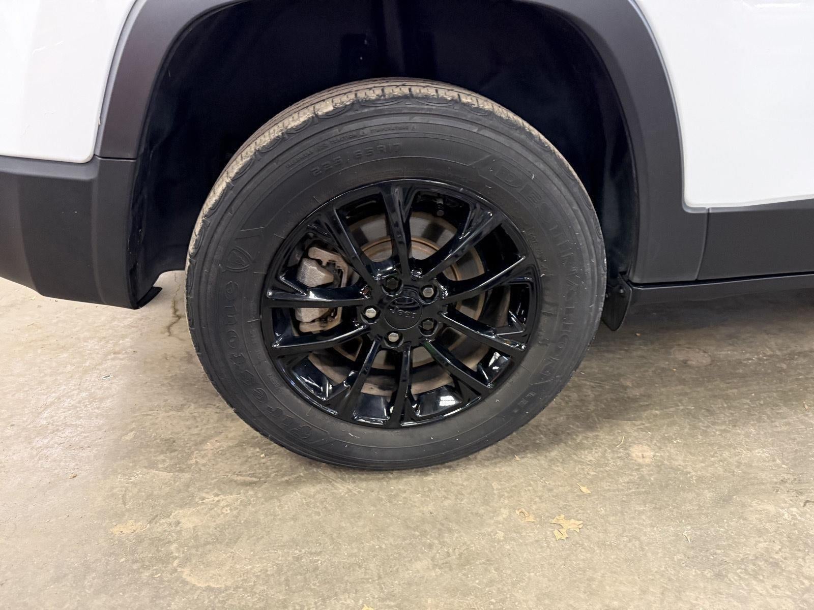 2023 Jeep Cherokee Altitude Lux 4x4