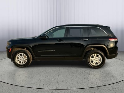 2025 Jeep Grand Cherokee Laredo 4x4