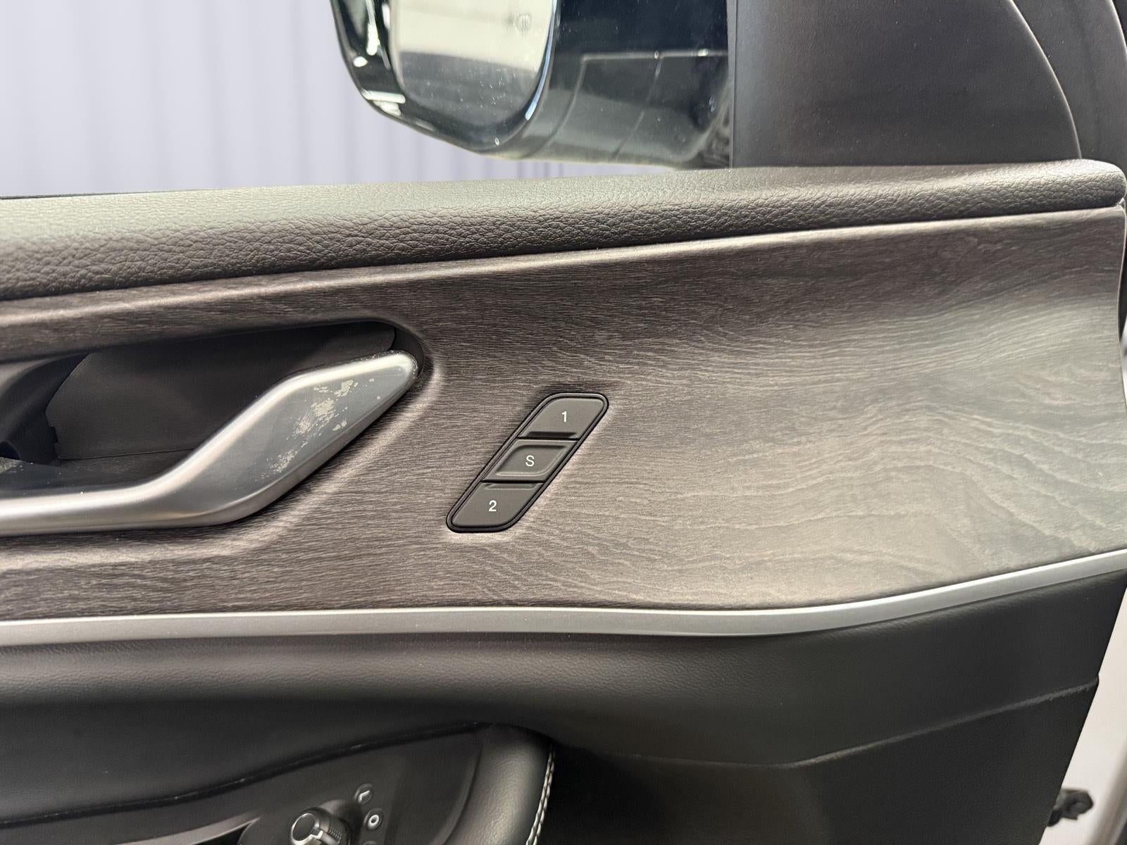 2022 Jeep Grand Cherokee Limited 4x4