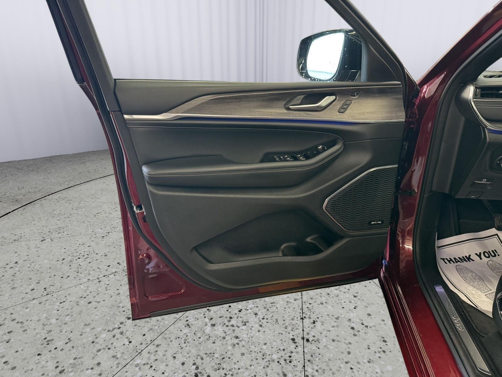 2023 Jeep Grand Cherokee Overland 4x4