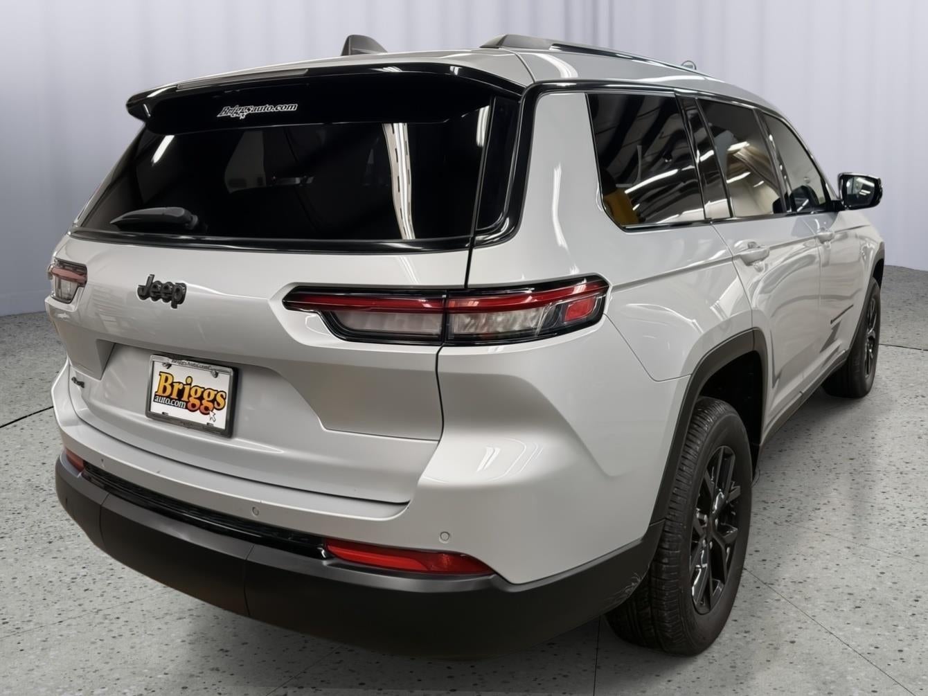 2024 Jeep Grand Cherokee L Altitude 4x4