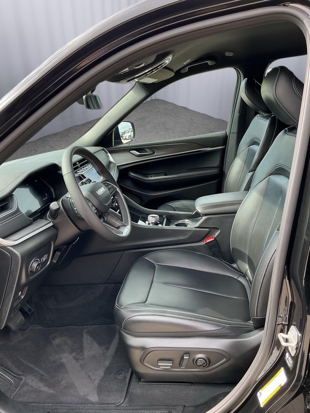 2025 Jeep Grand Cherokee L Limited 4x4