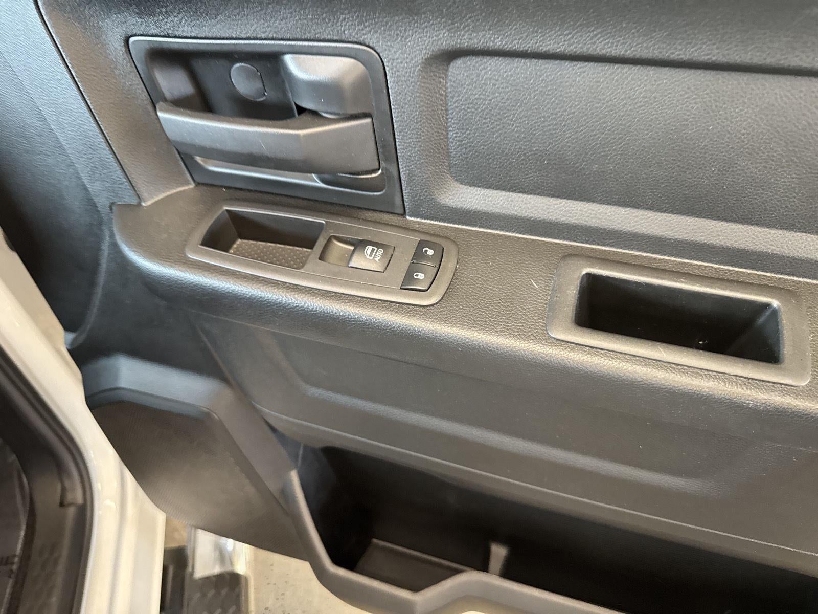 2021 RAM 1500 Classic Tradesman Quad Cab 4x2 6'4' Box