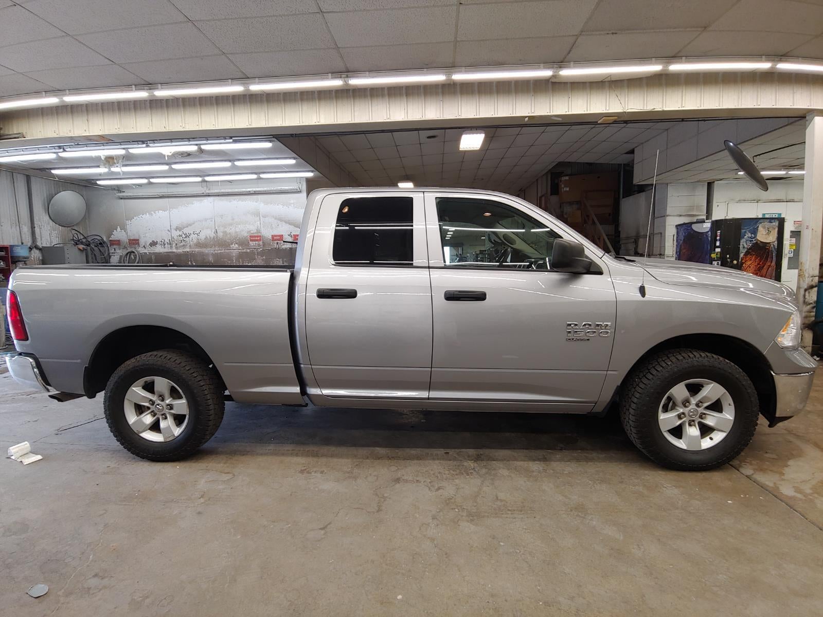 2024 RAM 1500 Classic SLT Quad Cab 4x4 6'4' Box