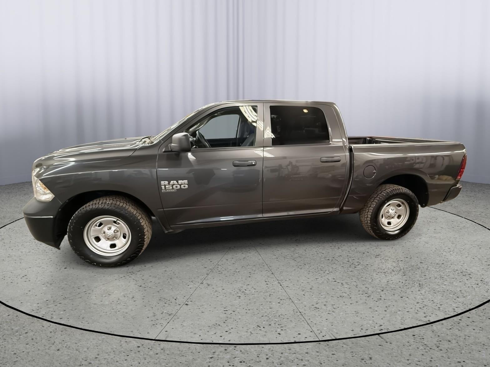 2019 RAM 1500 Classic Tradesman Crew Cab 4x4 5'7' Box