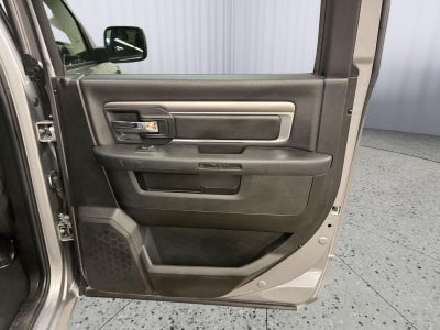 2024 RAM 1500 Classic Warlock Crew Cab 4x4 5'7' Box