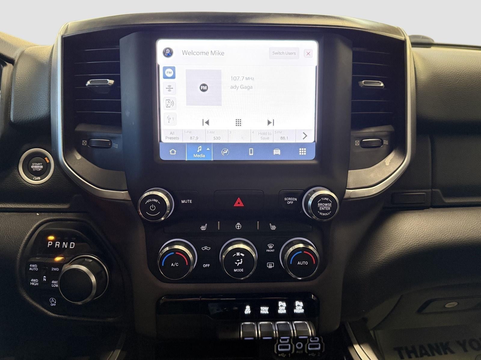 2022 RAM 1500 Big Horn Quad Cab 4x4 6'4' Box