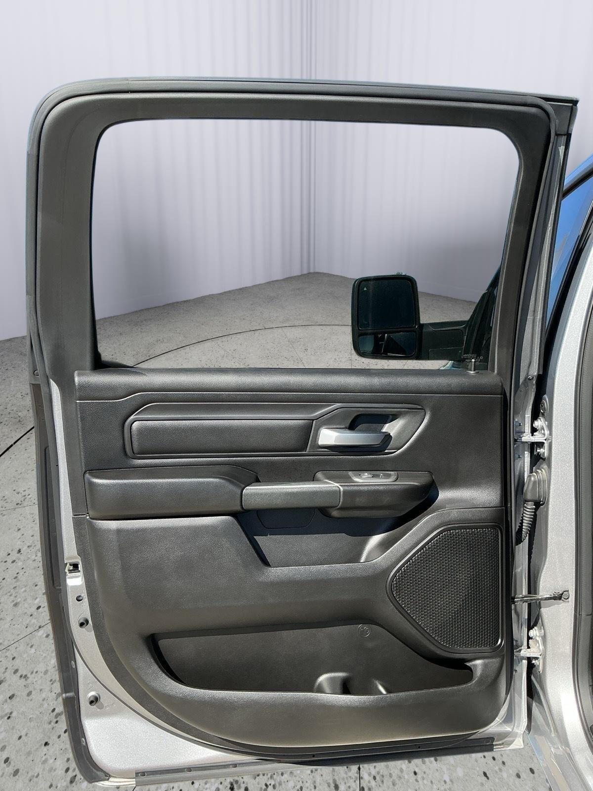 2025 RAM 1500 Warlock Crew Cab 4x4 5'7' Box