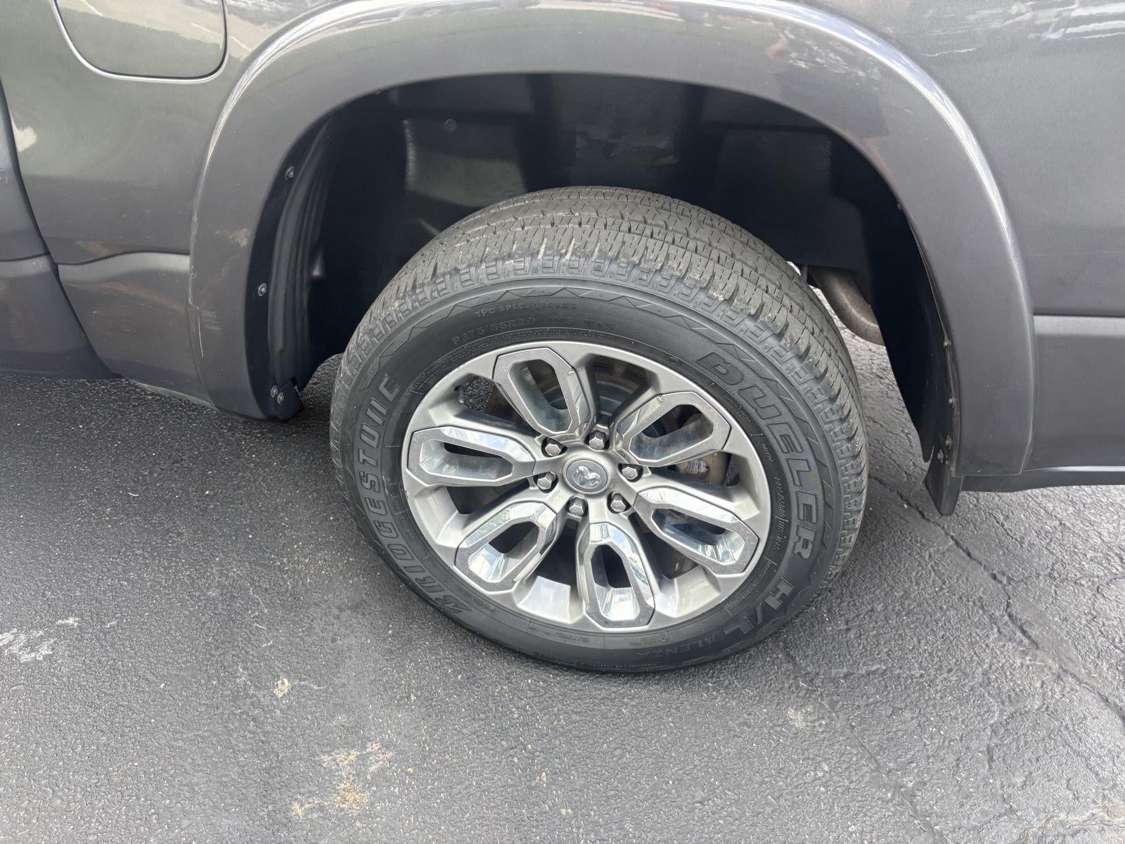 2021 RAM 1500 Laramie Crew Cab 4x4 5'7' Box