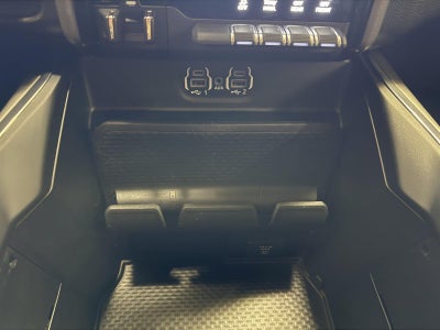2023 RAM 1500 Laramie Crew Cab 4x4 5'7' Box
