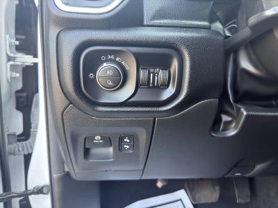 2022 RAM 1500 Laramie Crew Cab 4x4 5'7' Box