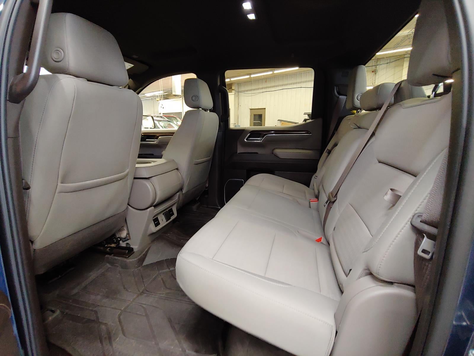 2023 Chevrolet Silverado 1500 4WD Crew Cab Standard Bed LT