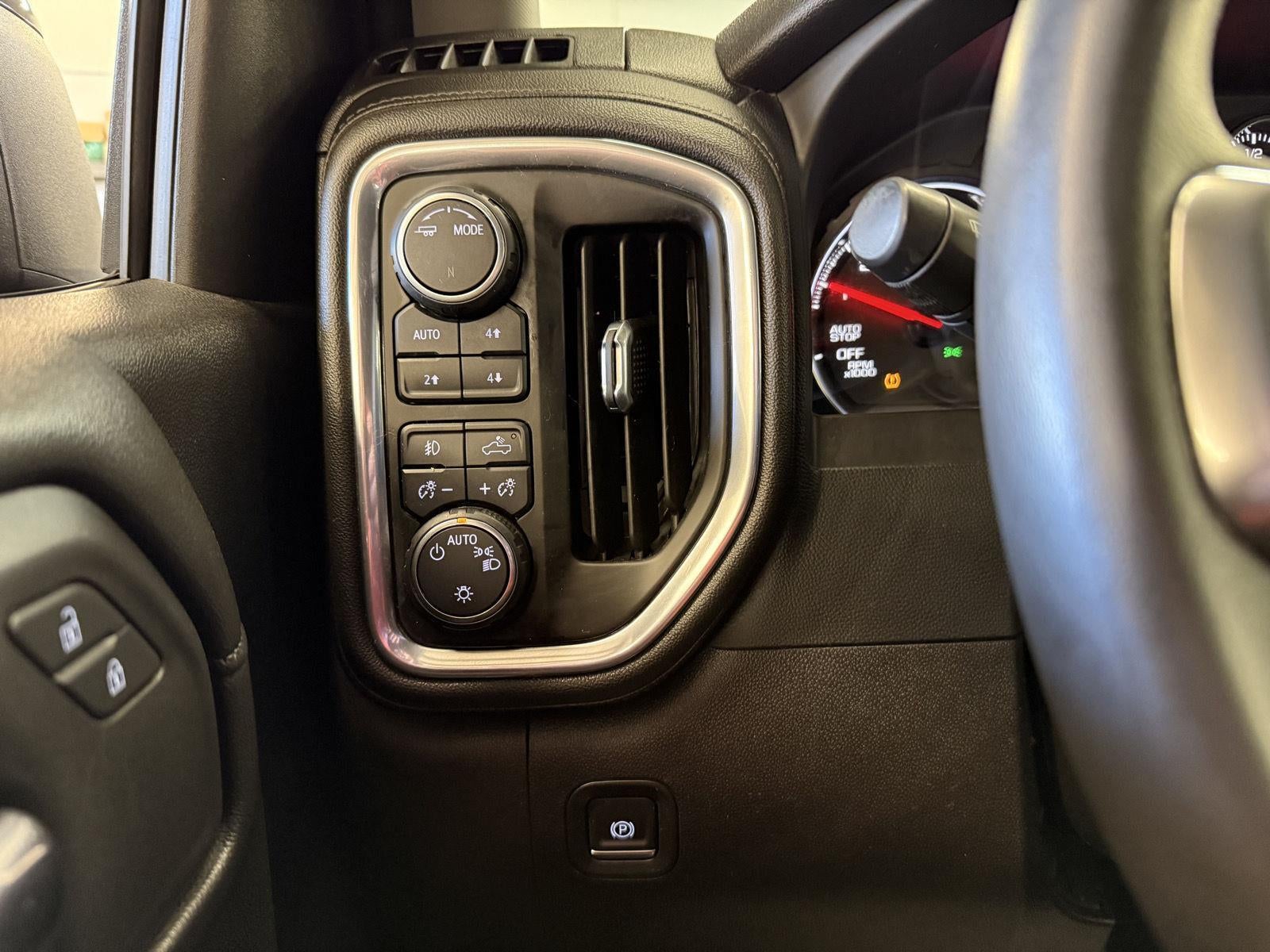 2022 Chevrolet Silverado 1500 LTD 4WD Crew Cab Short Bed RST