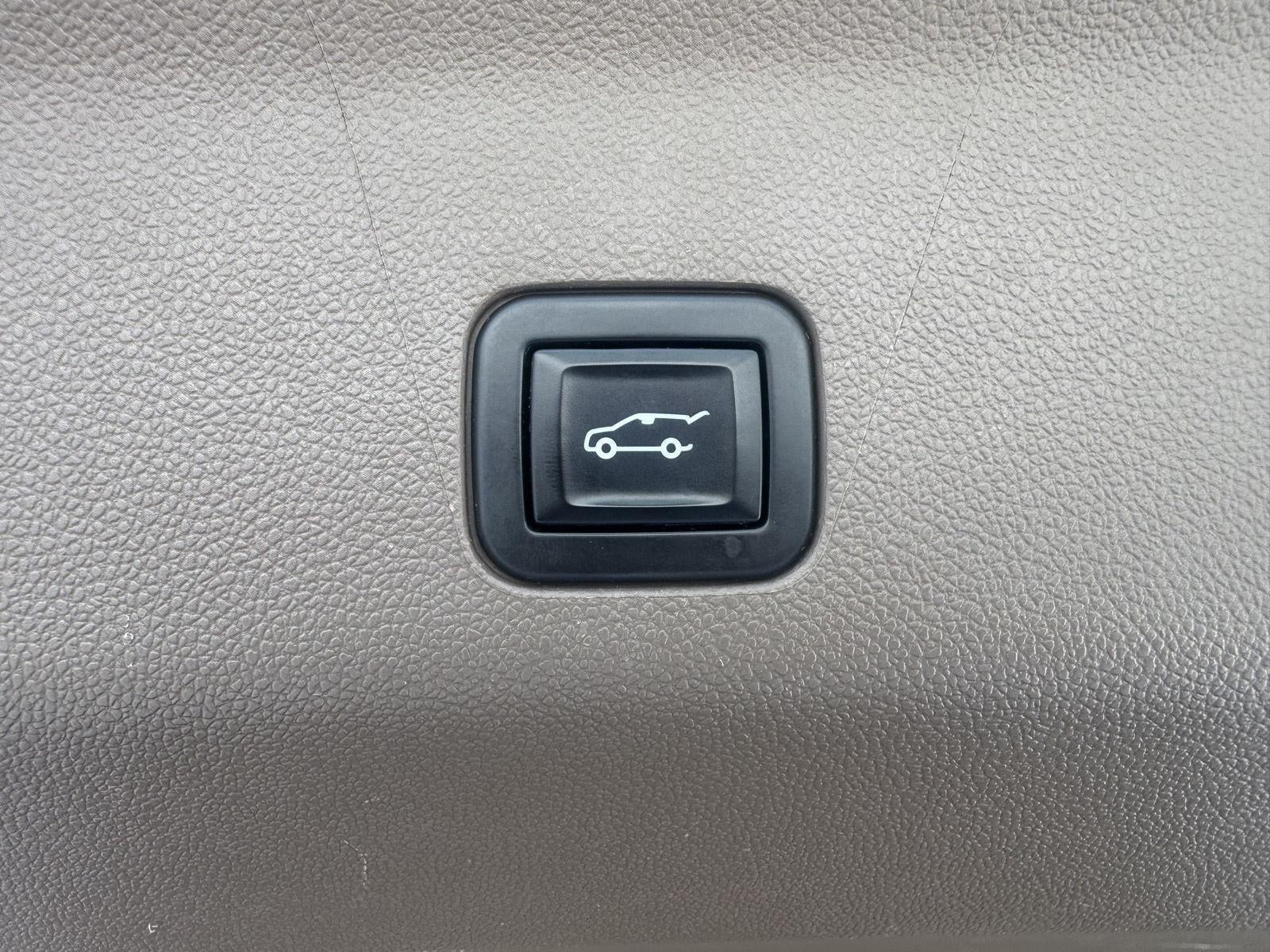 2022 GMC Yukon 4WD Denali