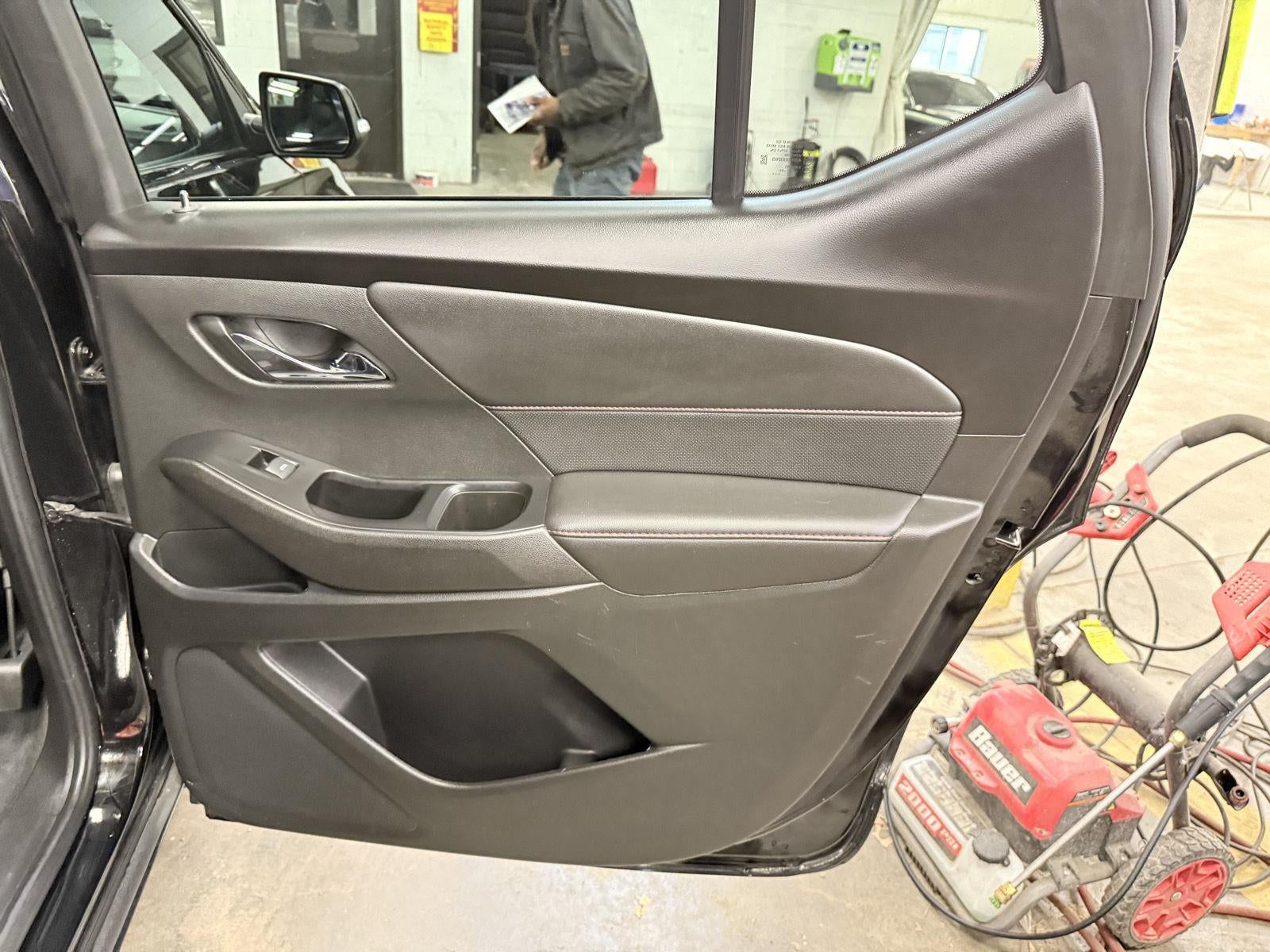 2023 Chevrolet Traverse AWD RS