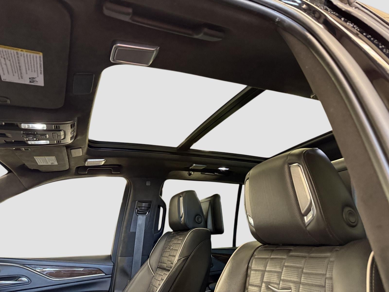 2022 Cadillac Escalade 4WD Sport Platinum