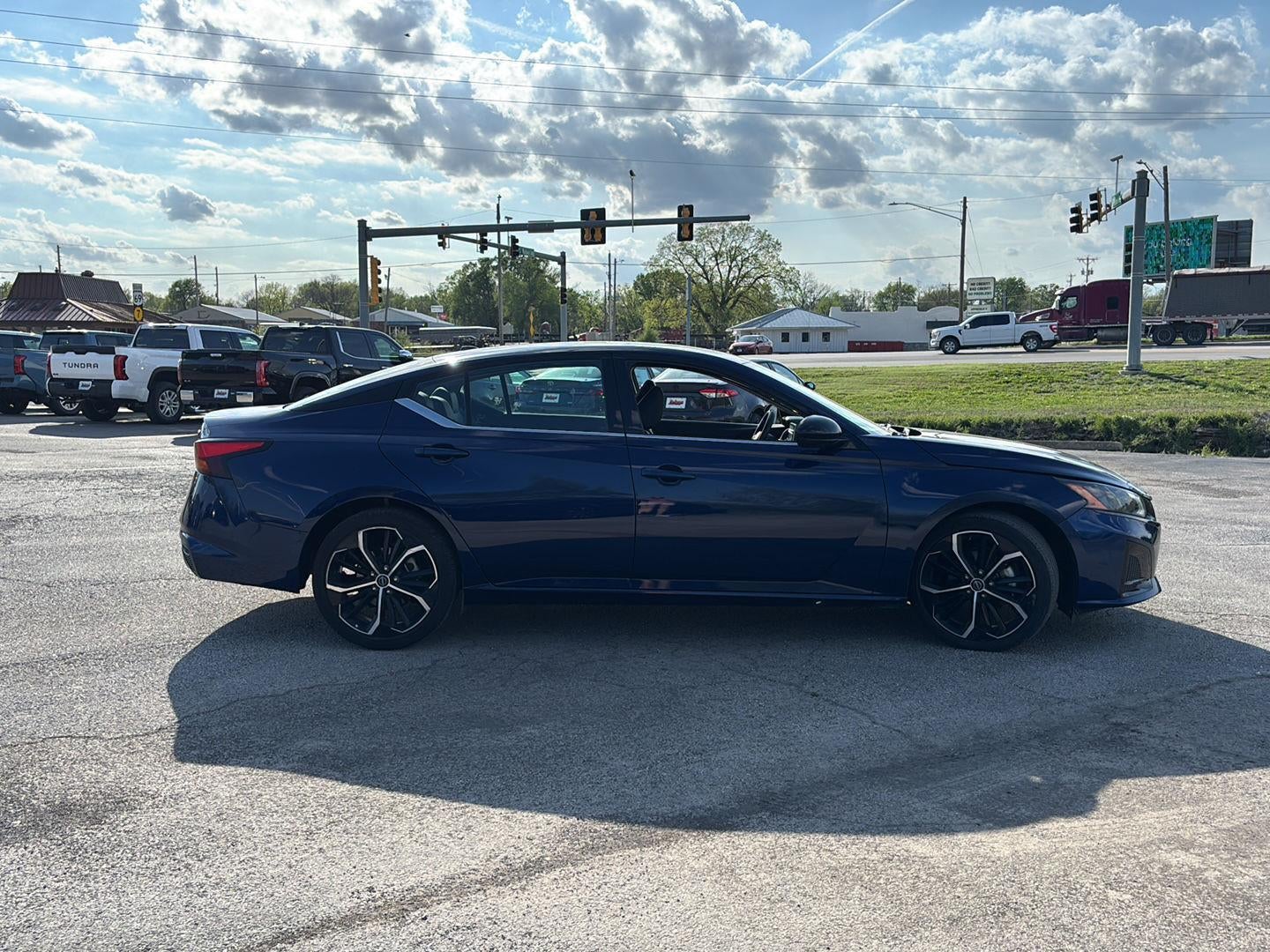 2024 Nissan Altima SR FWD