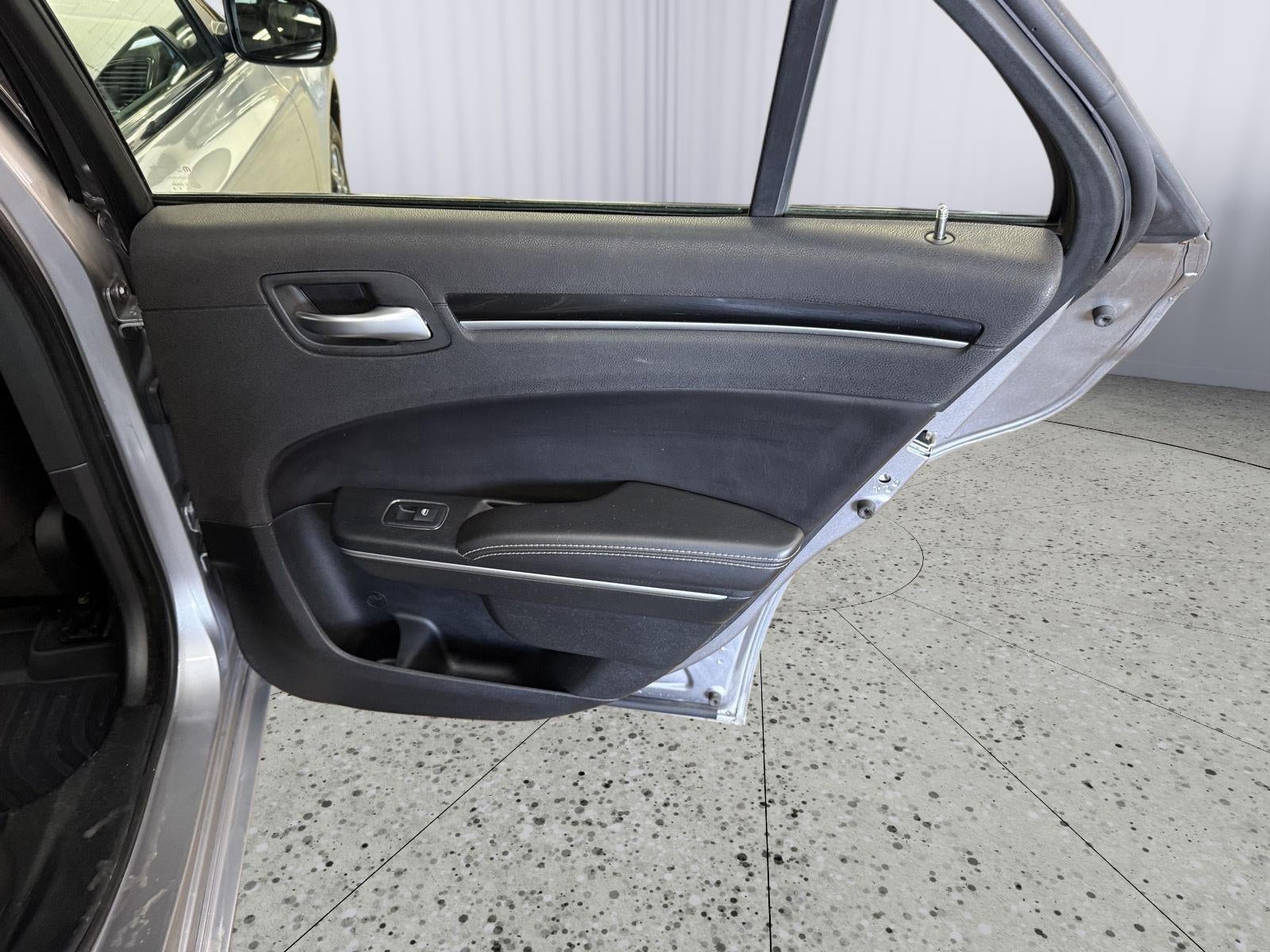 2018 Chrysler 300 300S