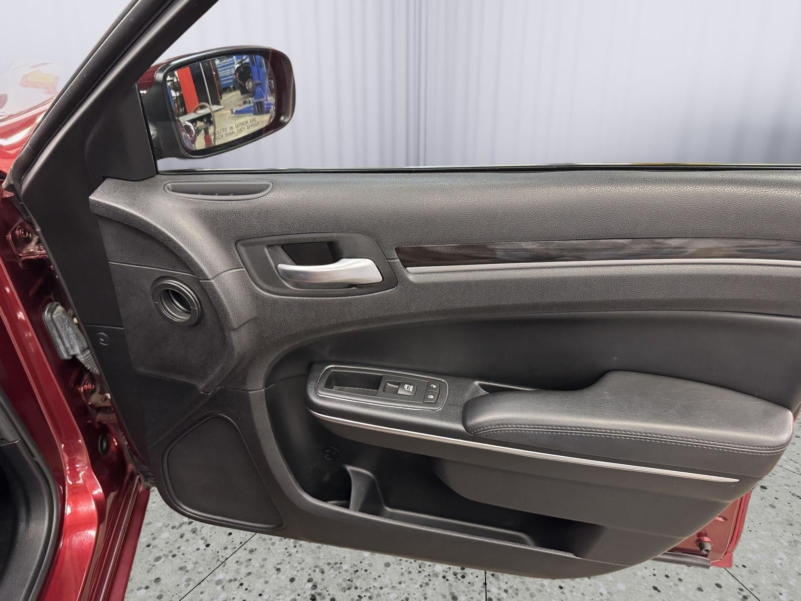 2016 Chrysler 300 Limited