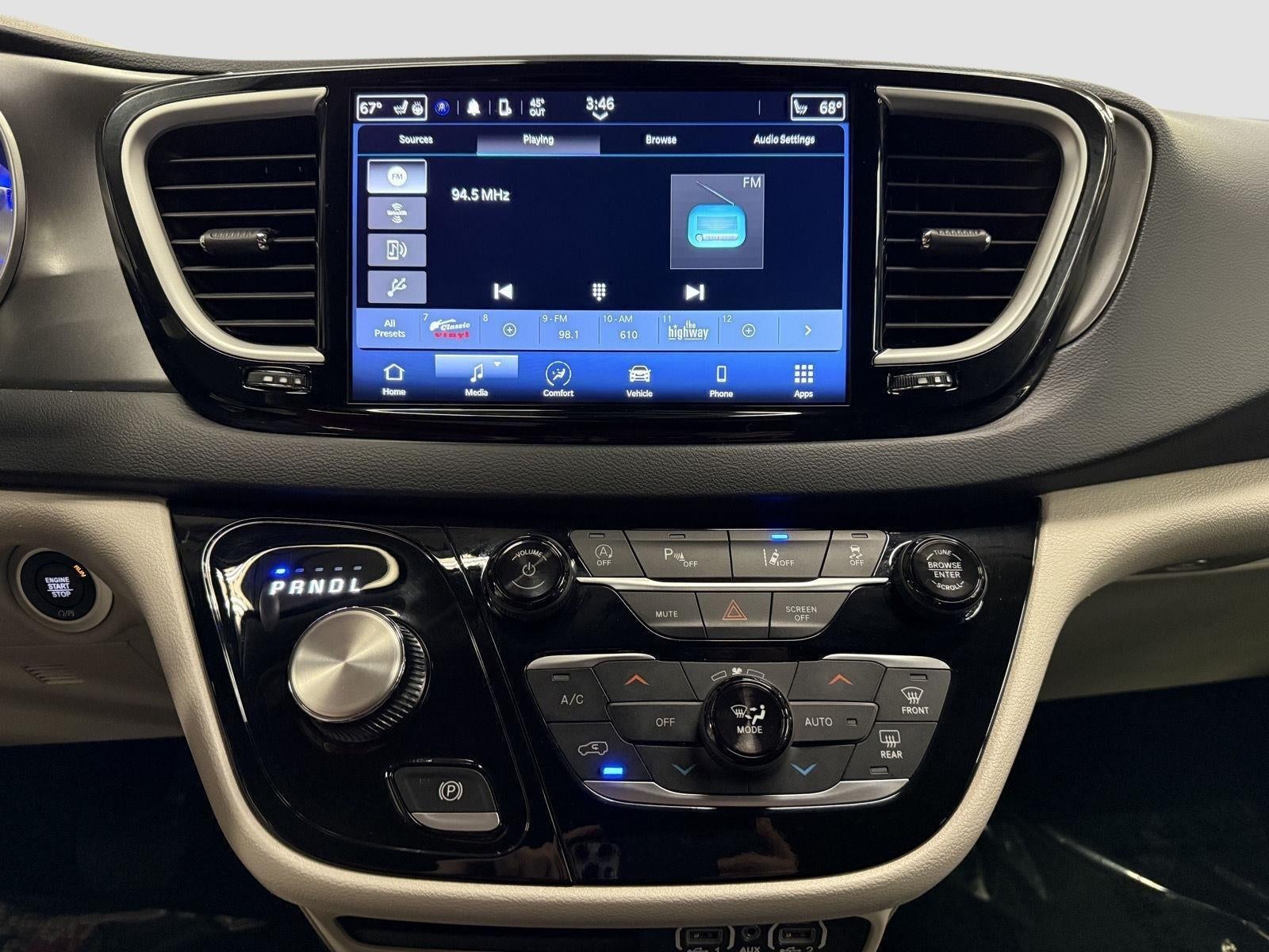 2024 Chrysler Pacifica Touring L