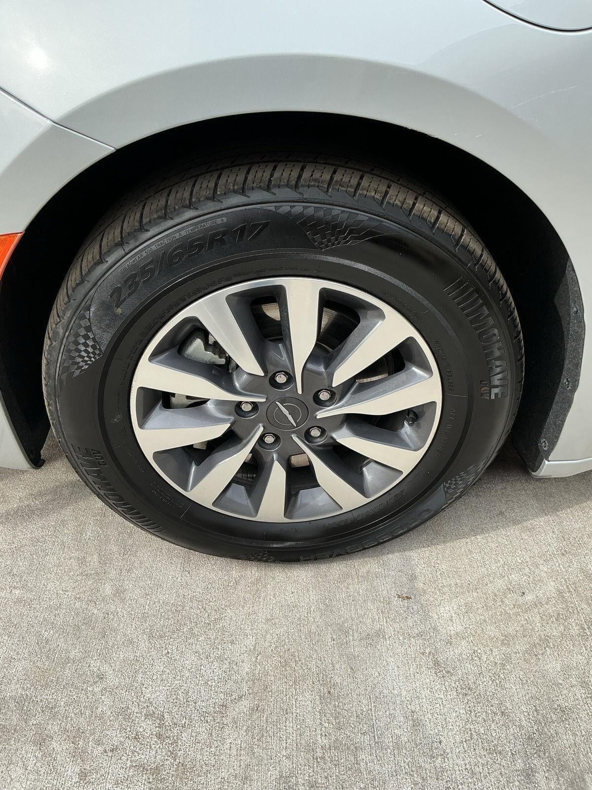 2024 Chrysler Pacifica Select