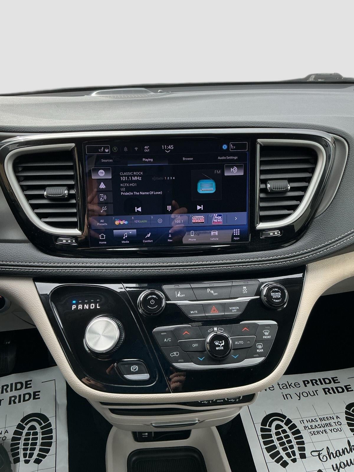 2024 Chrysler Pacifica Select