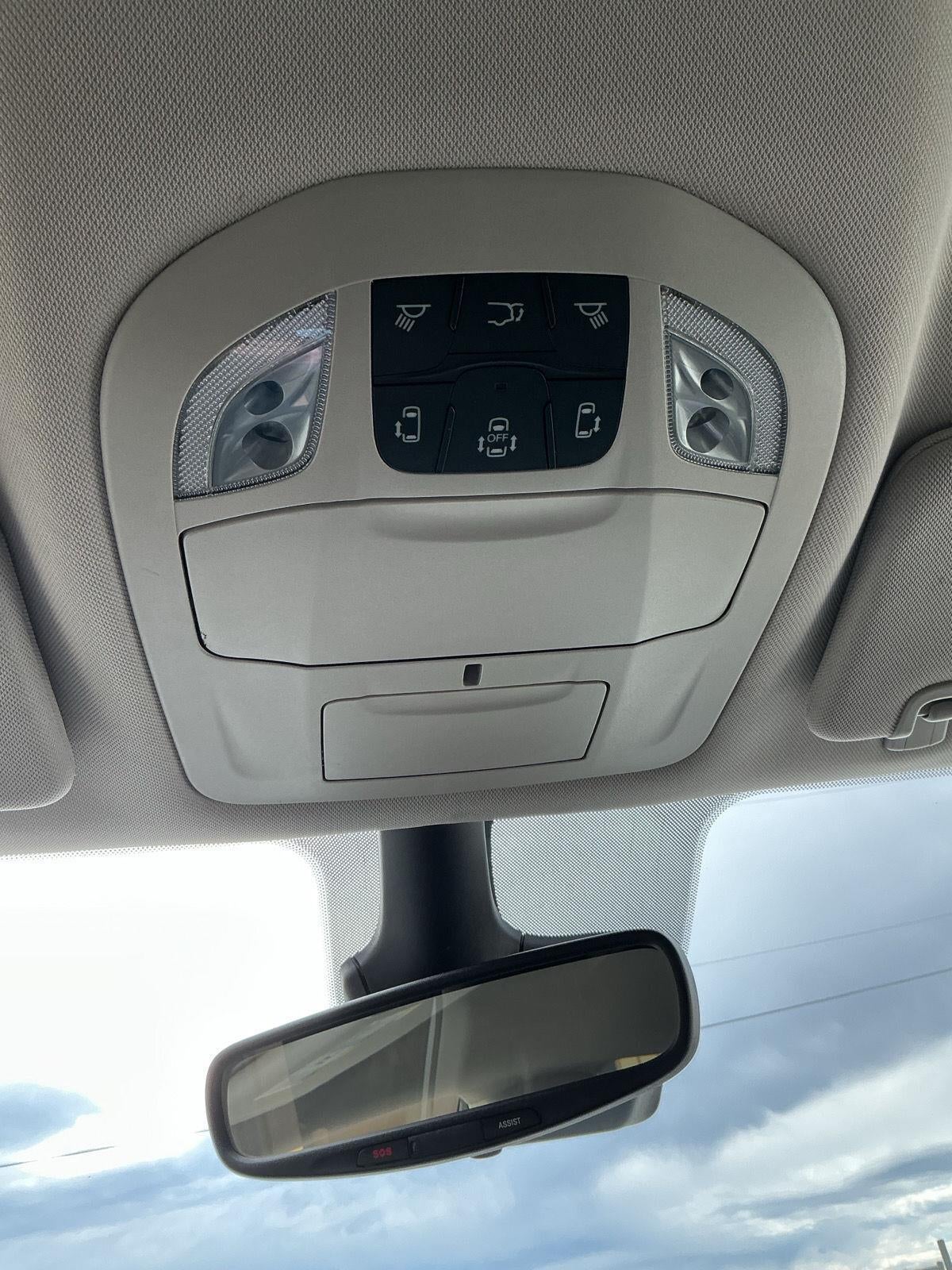 2024 Chrysler Pacifica Select