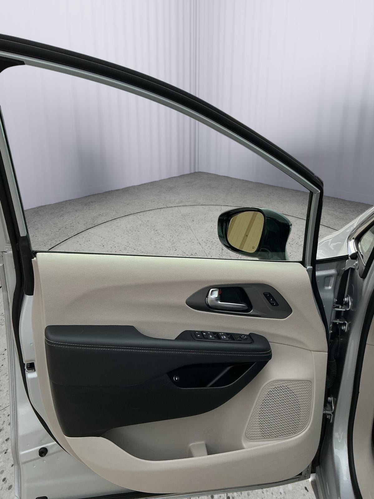2024 Chrysler Pacifica Select