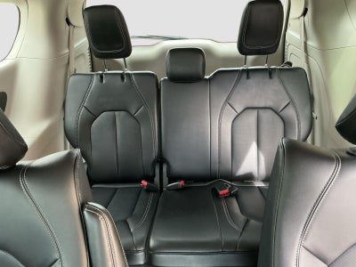 2024 Chrysler Pacifica Select