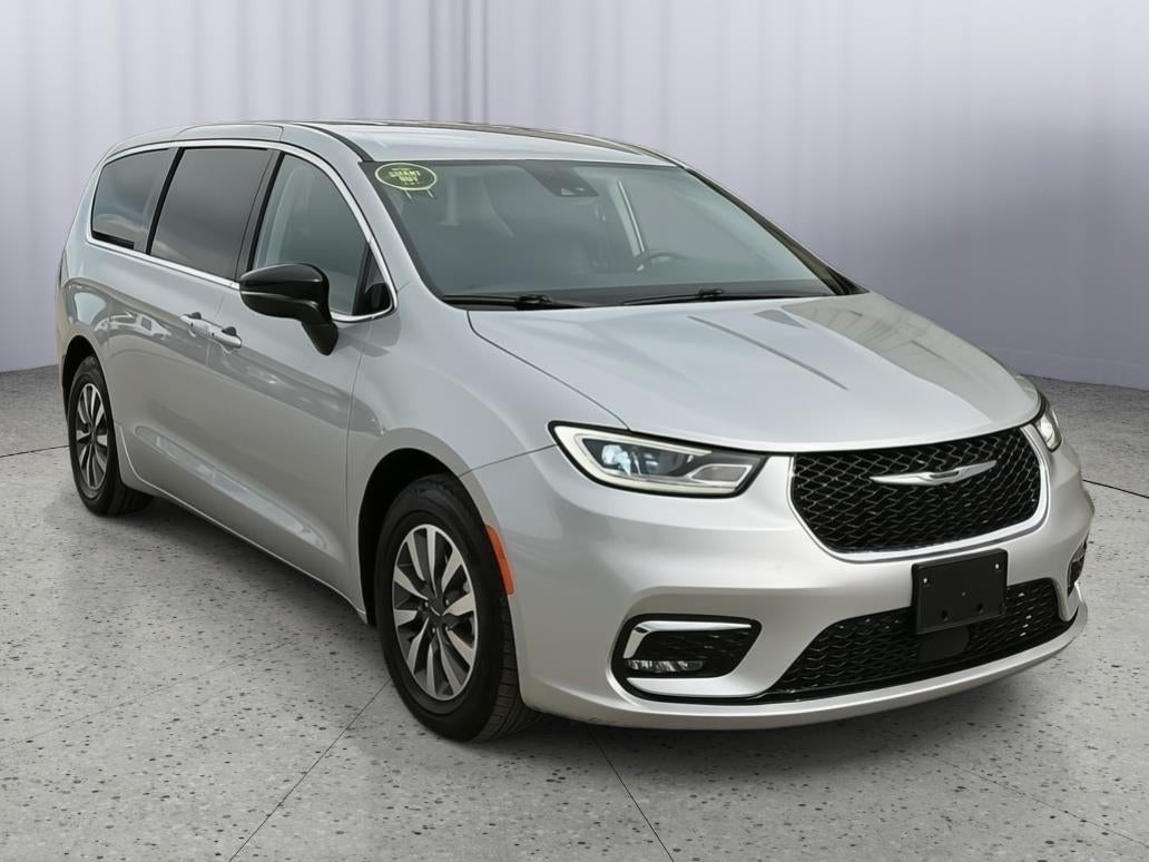 2024 Chrysler Pacifica Select