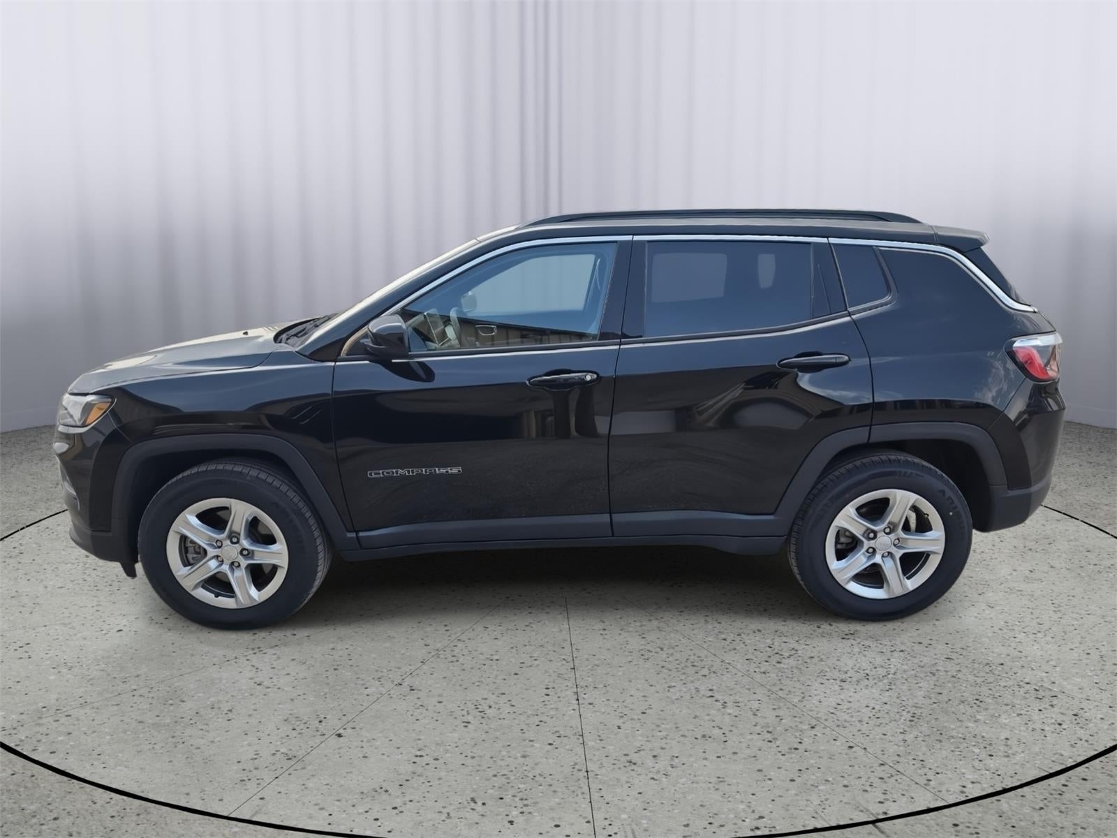 Used 2024 Jeep Compass Latitude with VIN 3C4NJDBN4RT607523 for sale in Kansas City
