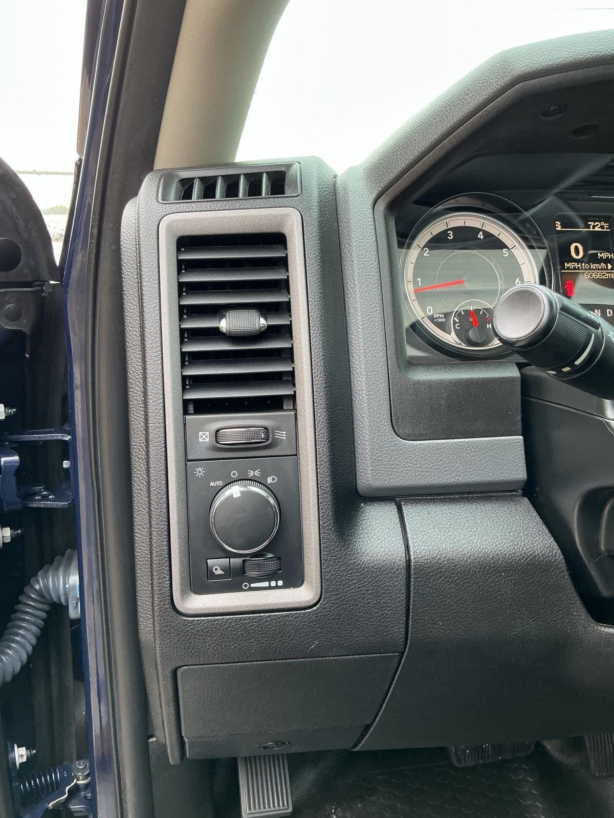 2019 RAM 1500 Classic Tradesman Regular Cab 4x4 8' Box